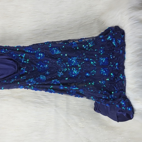 Primavera Sequence Gown - Picture 7 of 10